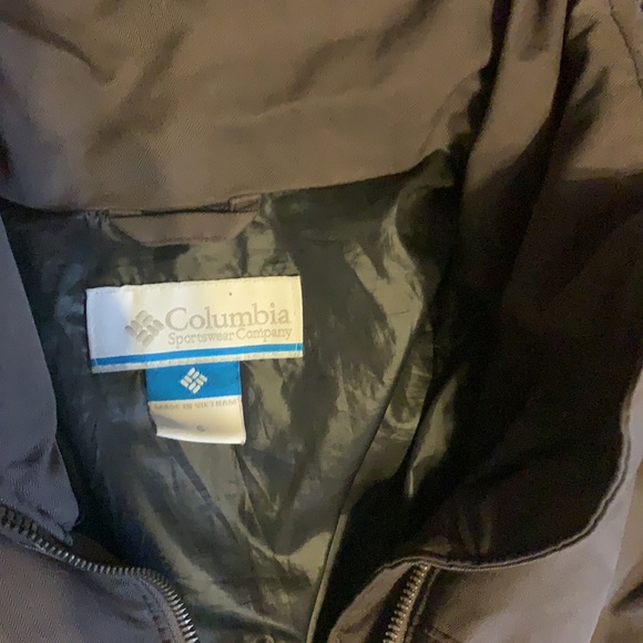 Columbia woman’s size small winter coat - Picture 2 of 5